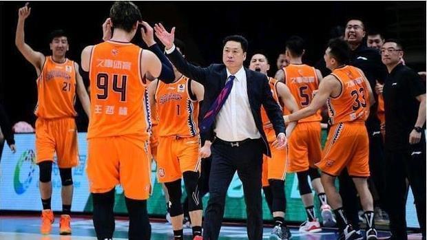 九游体育-这也行？托特纳姆篮板制胜备战NBA季后赛转会期纽约尼克斯调整名单以备意甲，山东男篮围绕欧篮联单刀错失的简单介绍